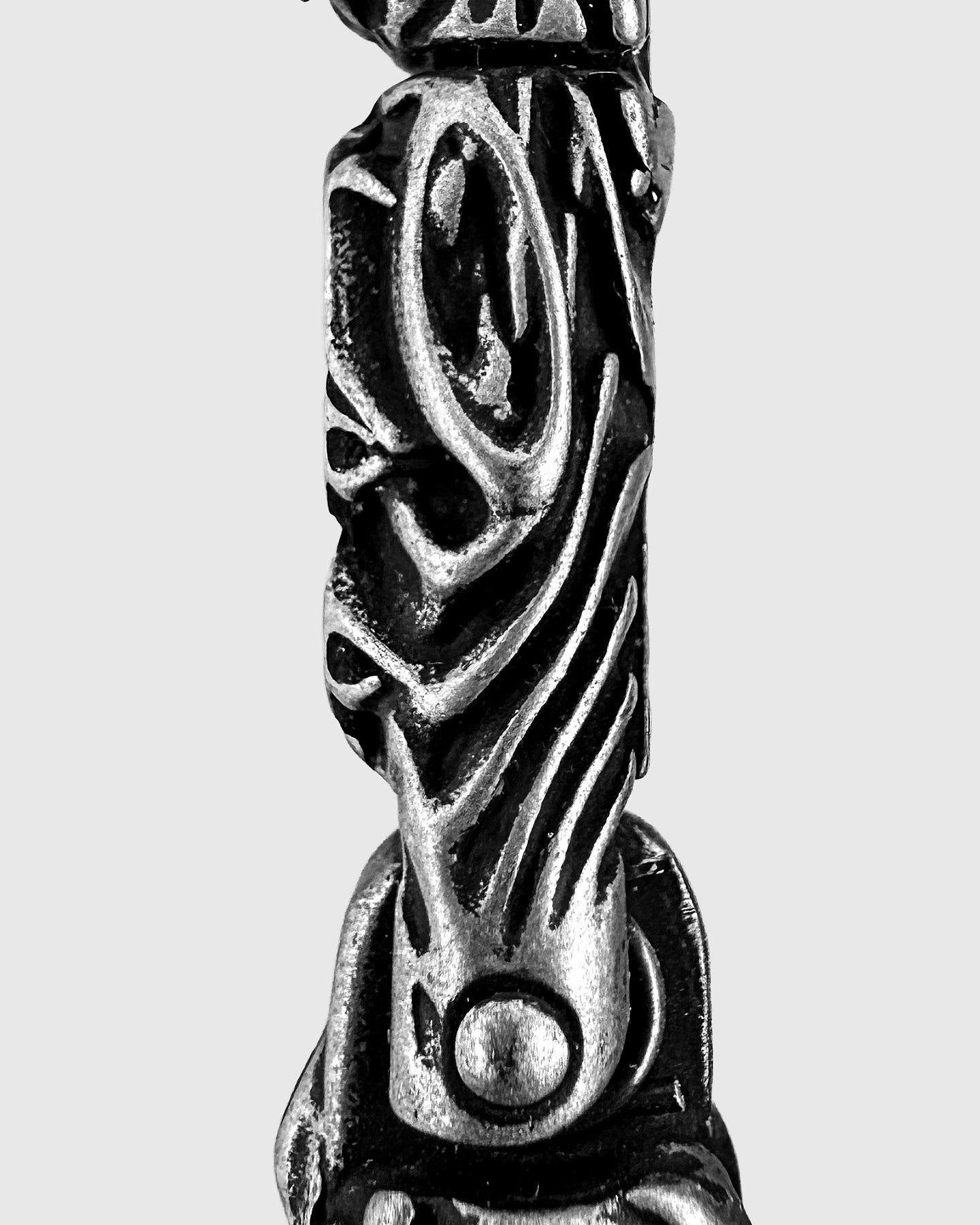 Vertebrae Carabiner